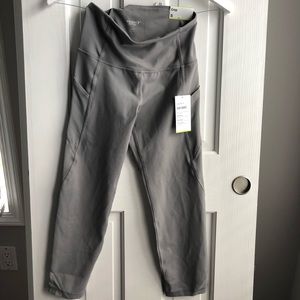 NWT old navy workout crop leggings size s grey
